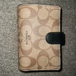 Coach Wallet in Signature Leather